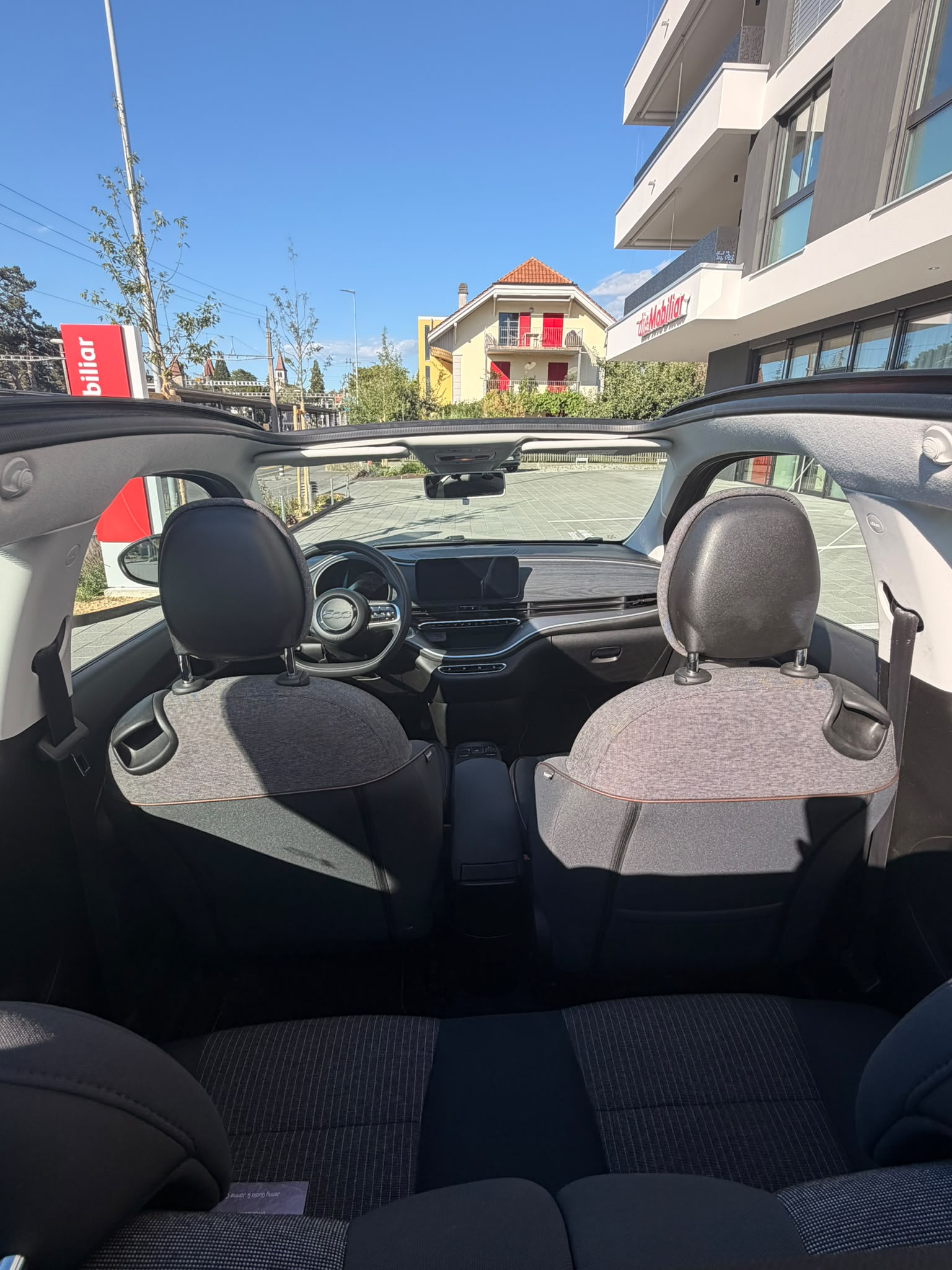 FIAT 500 C electric 87 kW Icon-image-4