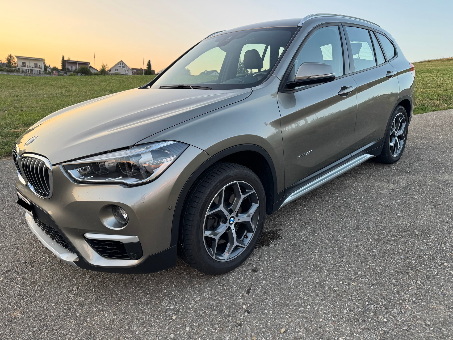 BMW X1 25i xDrive xLine *TOP-Ausstattung*-image-1