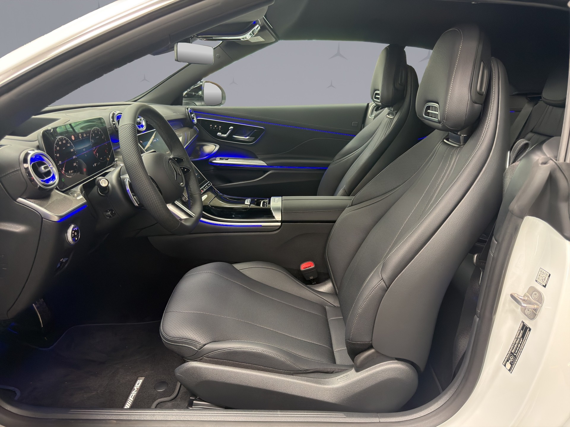 MERCEDES-BENZ CLE 450 AMG Line 4matic Cabriolet-image-8