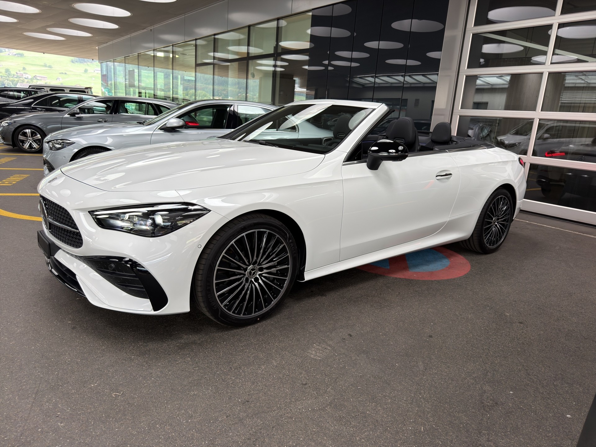 MERCEDES-BENZ CLE 450 AMG Line 4matic Cabriolet-image-16