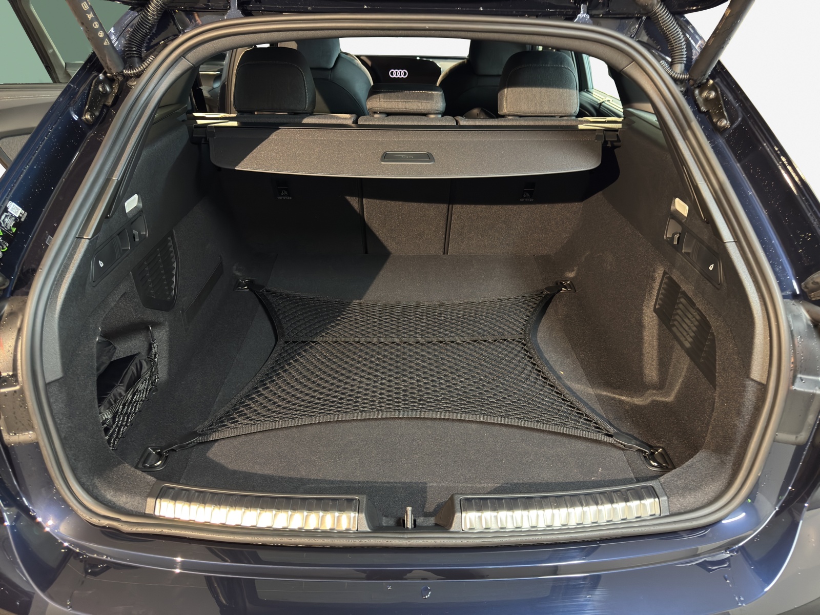 AUDI A5 Avant TDI quattro 150 kW Attraction S tronic-image-12
