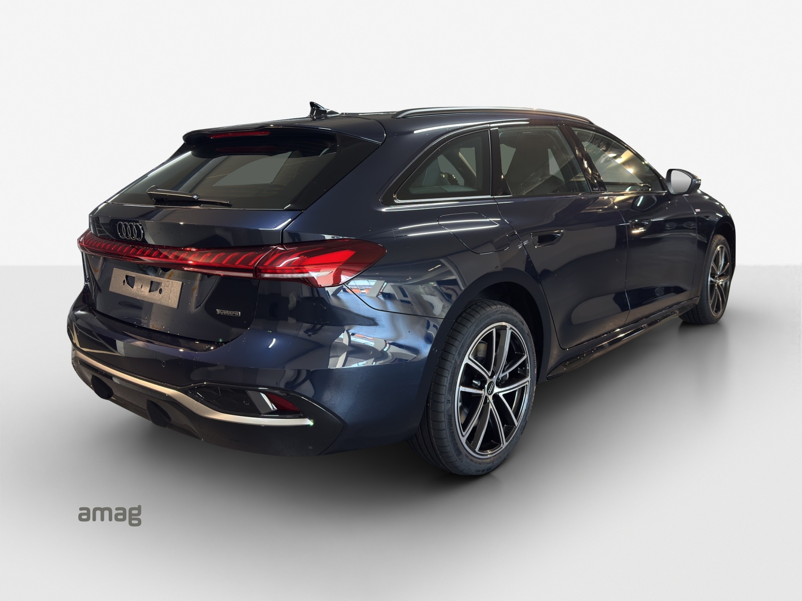 AUDI A5 Avant TDI quattro 150 kW Attraction S tronic-image-4