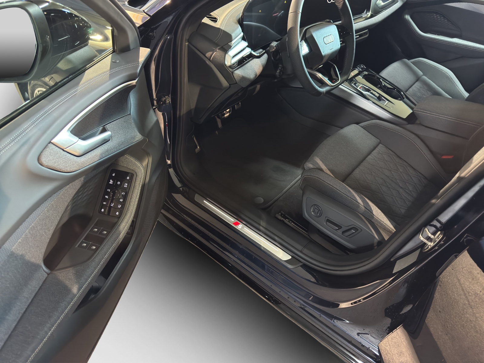 AUDI A5 Avant TDI quattro 150 kW Attraction S tronic-image-13