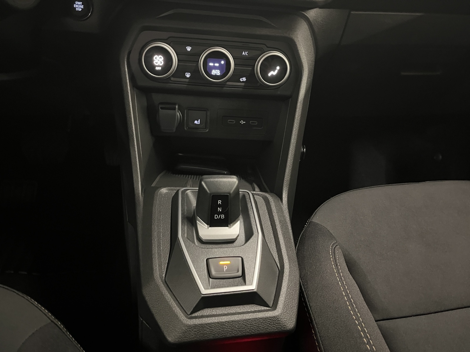 DACIA Jogger 1.8 Hybrid Extreme-image-11