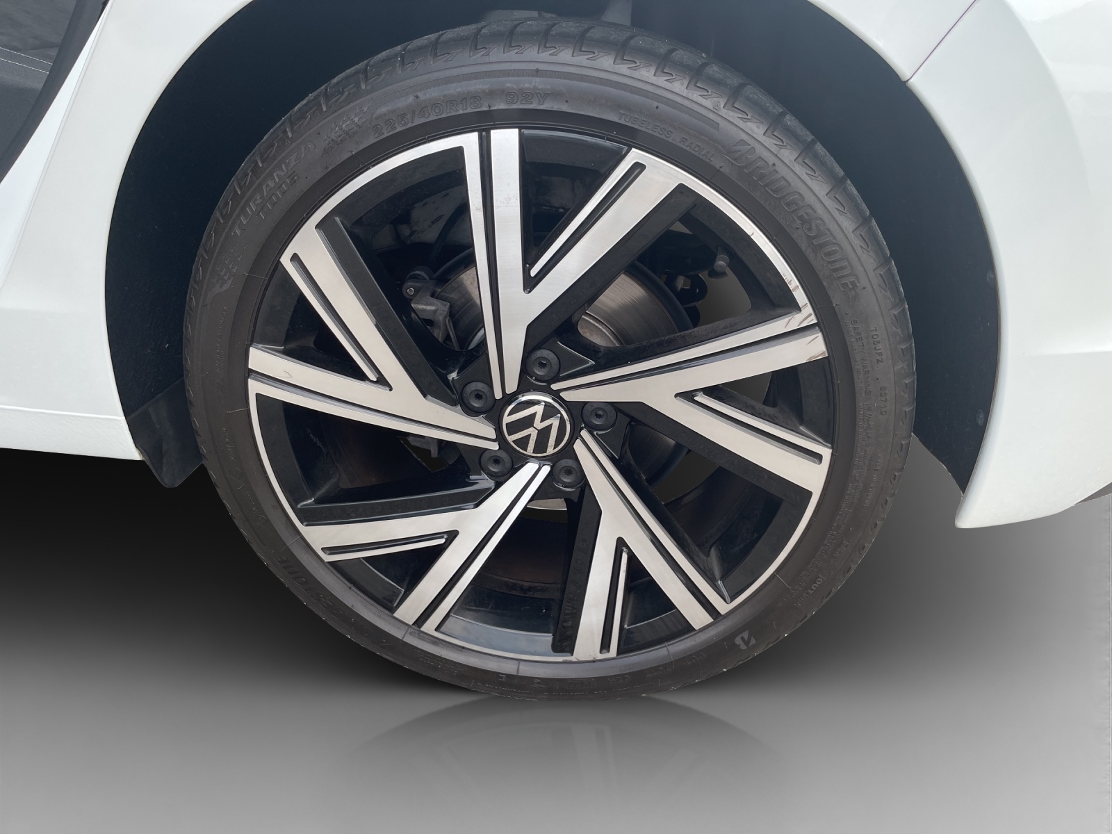 VW Golf 1.5 TSI ACT Style-image-15