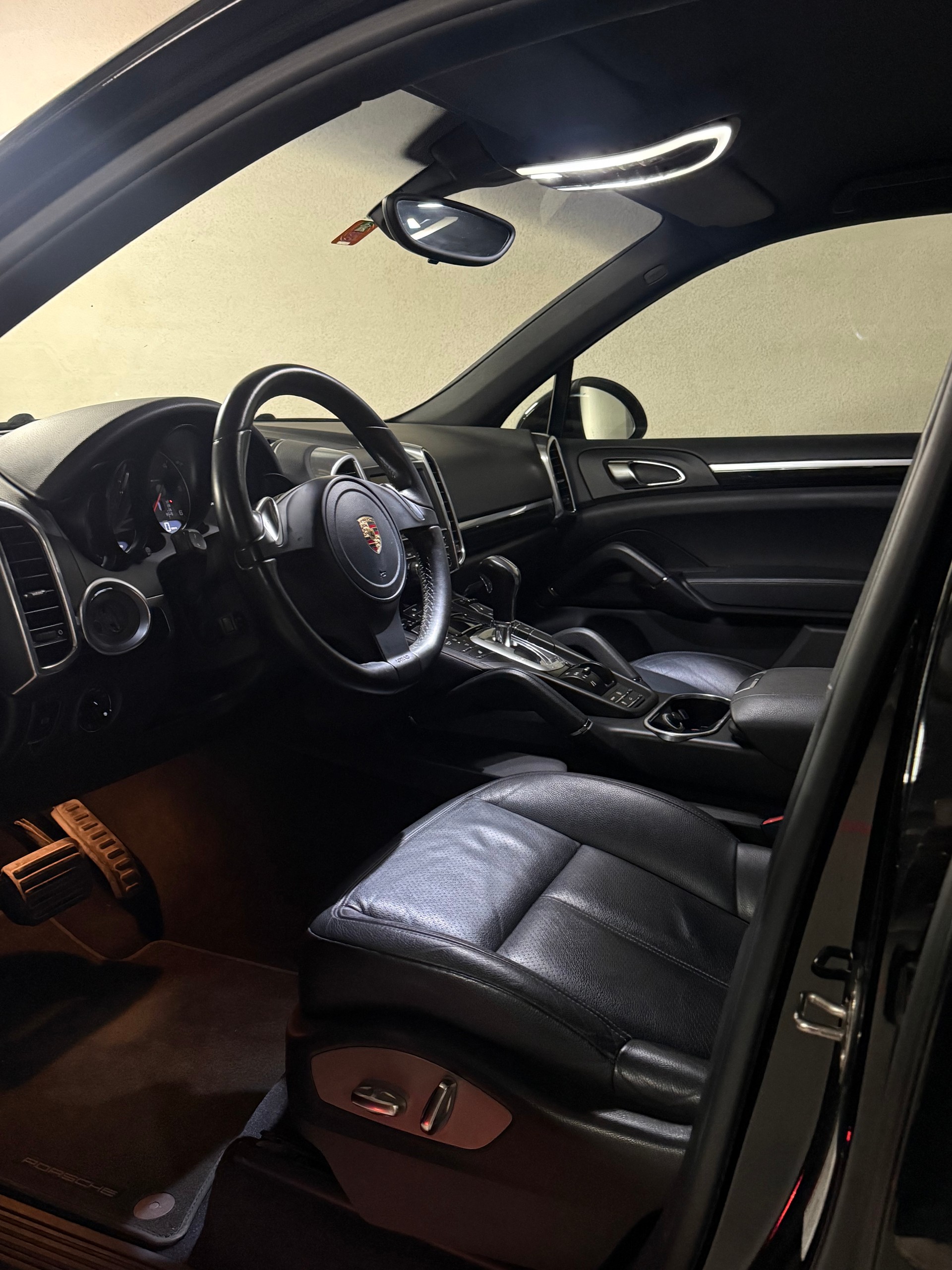 PORSCHE Cayenne Diesel-image-8