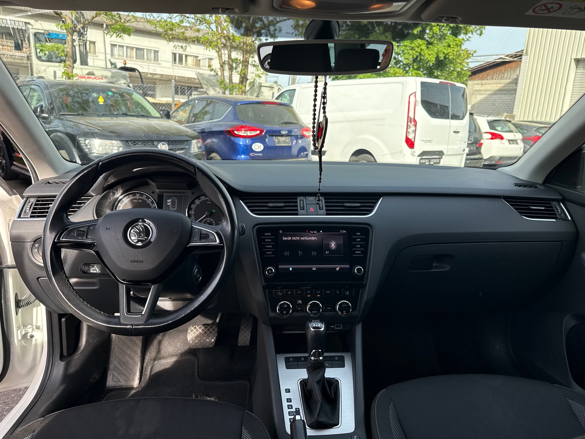 SKODA Octavia Combi 2.0 TDI Ambition 4x4-image-7