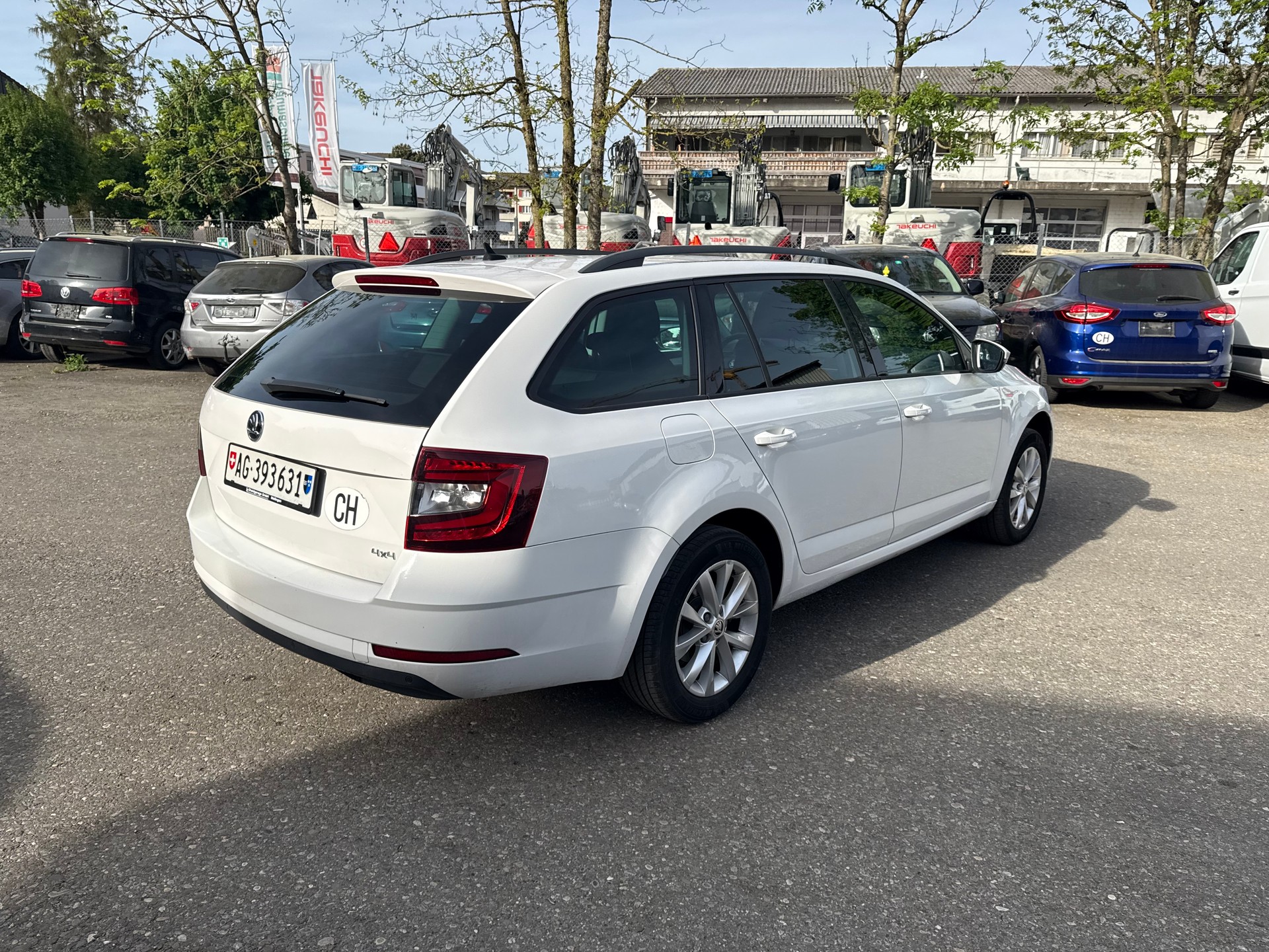 SKODA Octavia Combi 2.0 TDI Ambition 4x4-image-3