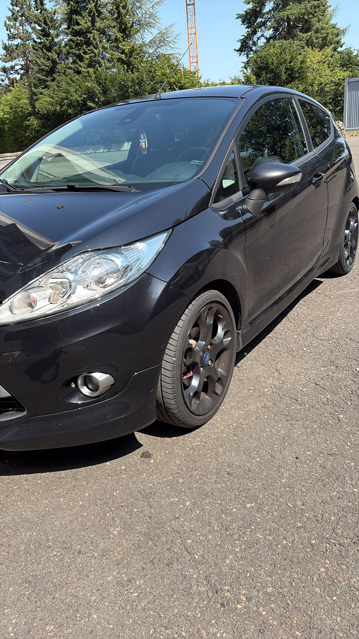FORD Fiesta 1.6 16V Monster Edition-image-2