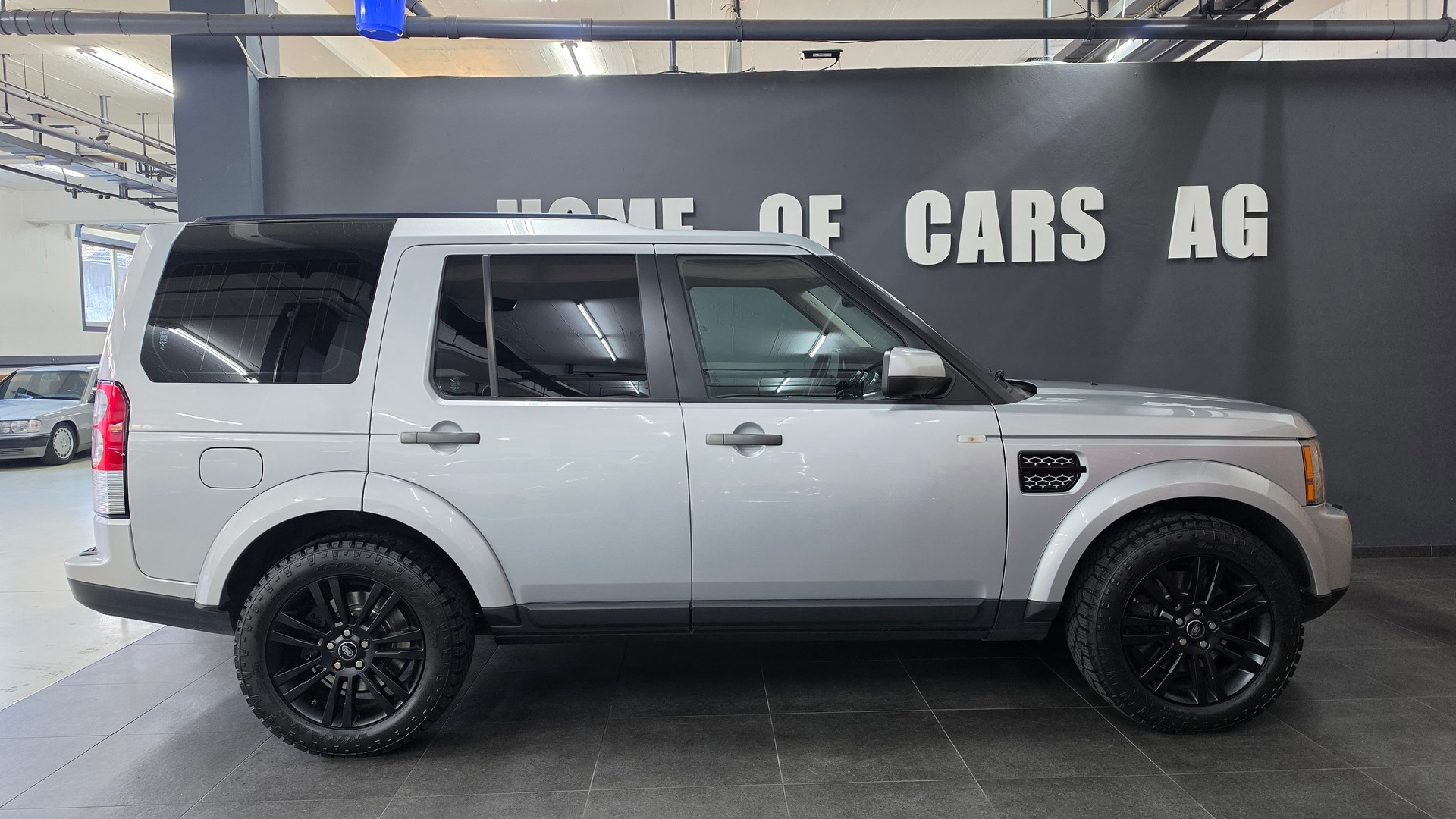 LAND ROVER Discovery 3.0 SDV6 HSE Automatic-image-11