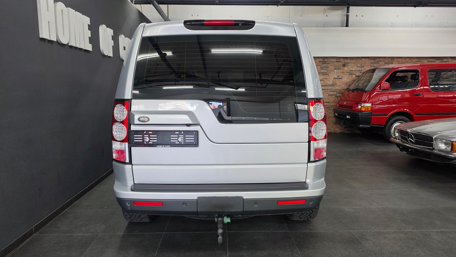 LAND ROVER Discovery 3.0 SDV6 HSE Automatic-image-8