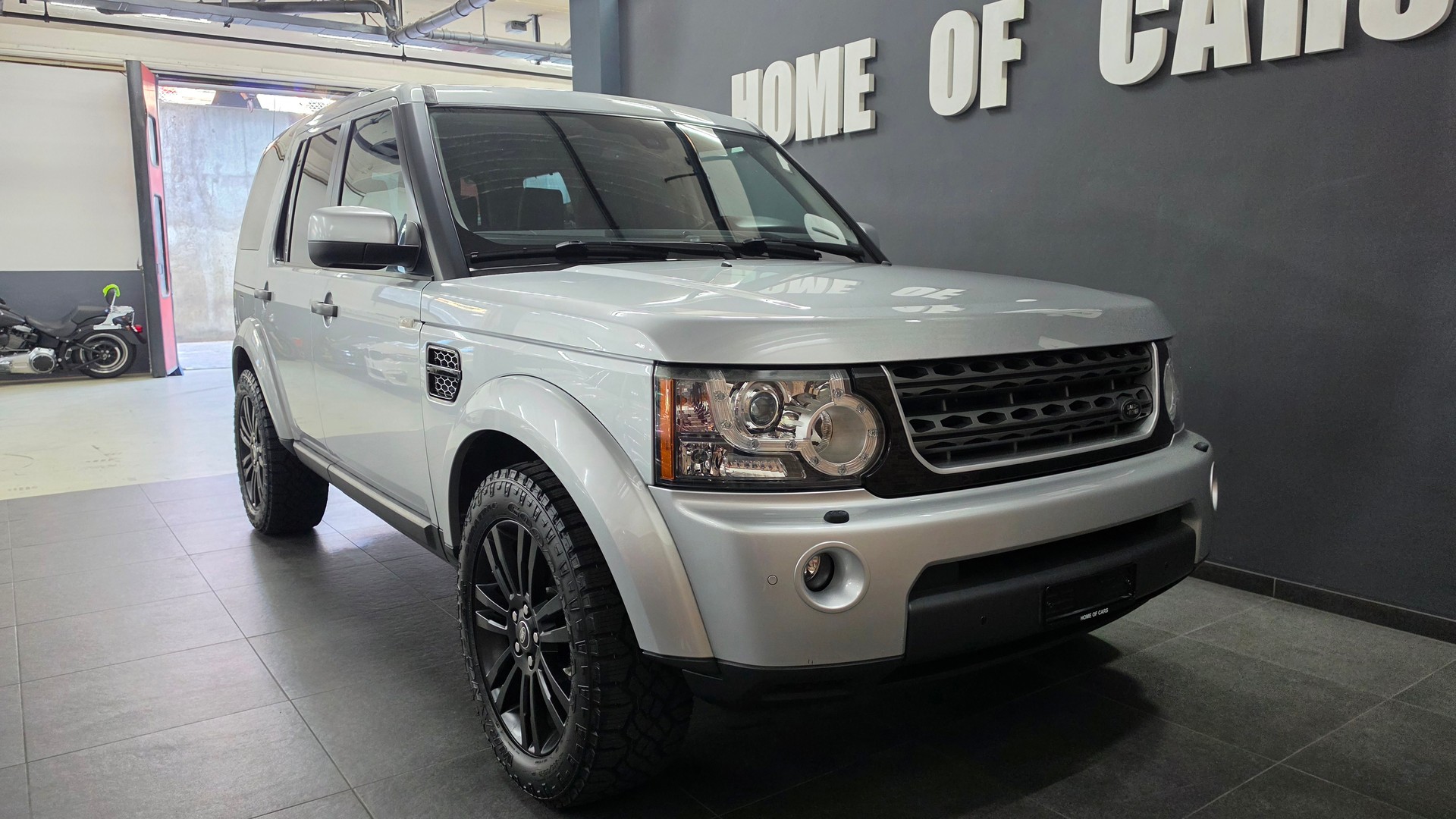 LAND ROVER Discovery 3.0 SDV6 HSE Automatic-image-14