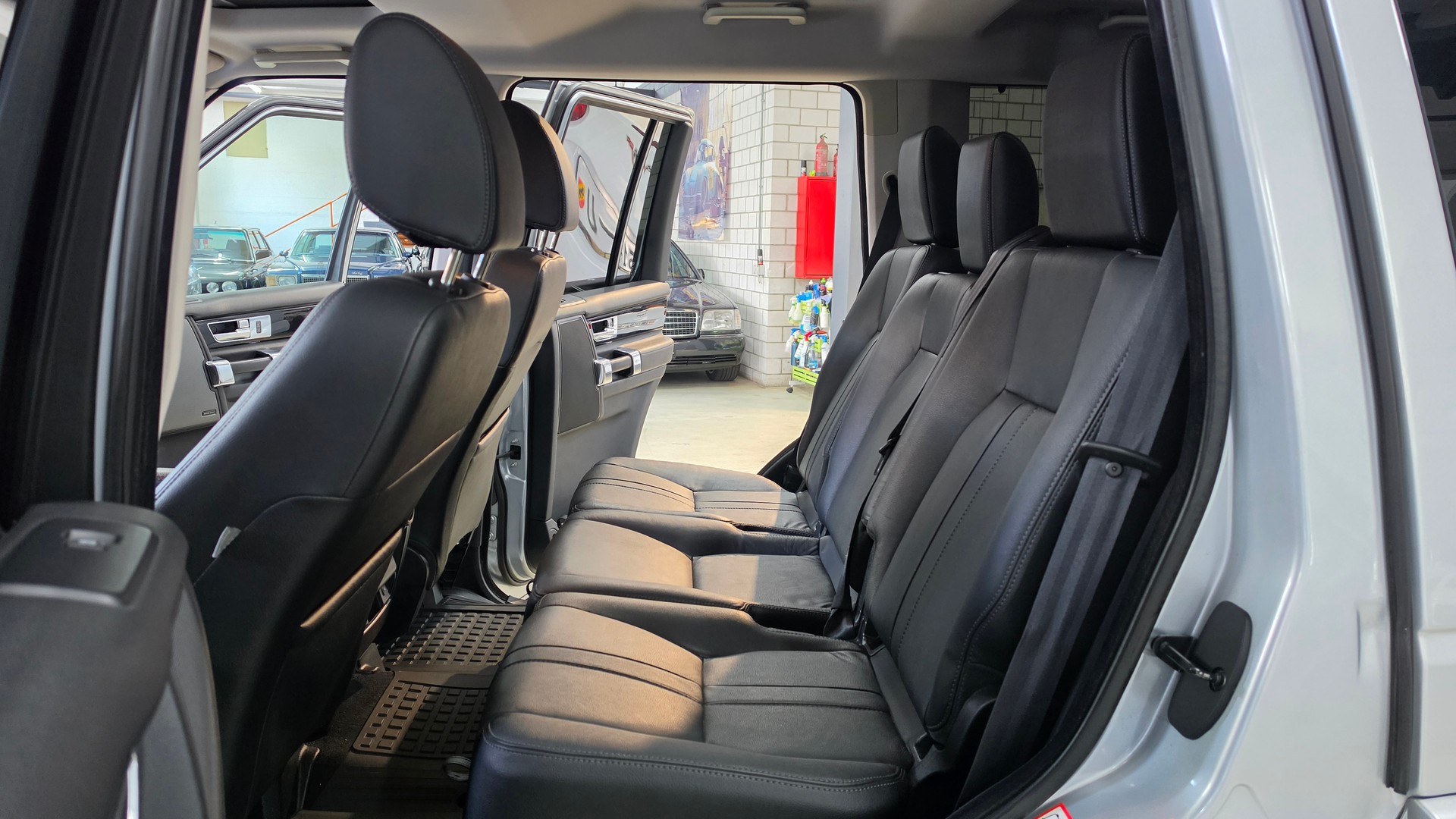 LAND ROVER Discovery 3.0 SDV6 HSE Automatic-image-20