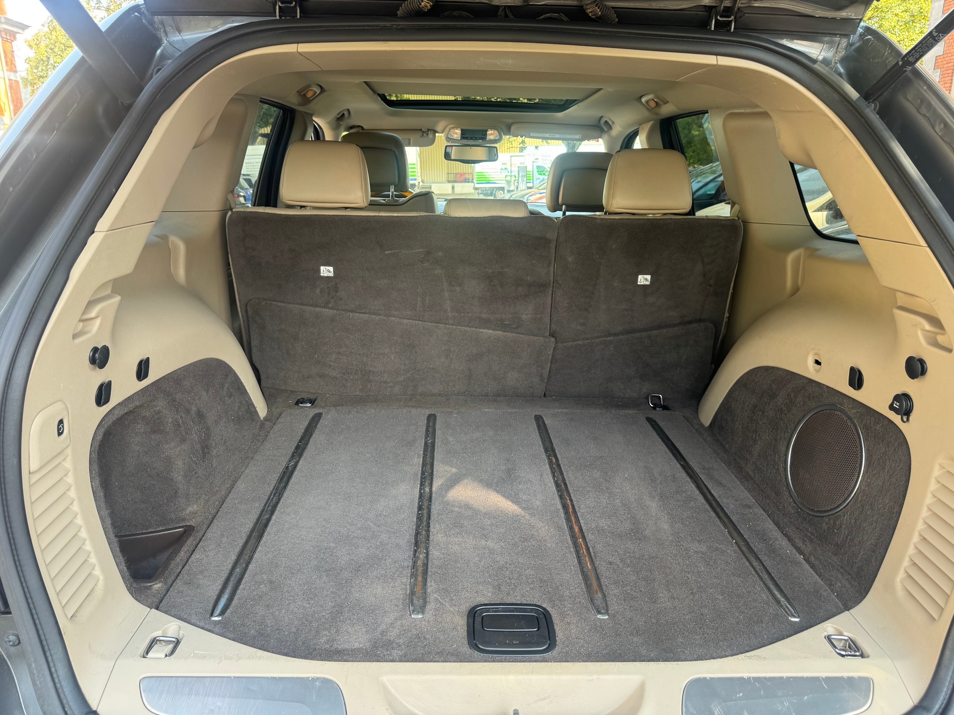 JEEP Grand Cherokee 3.0 CRD Overland Automatic-image-9