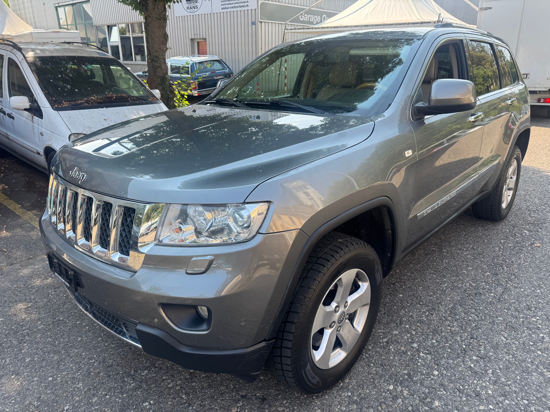 JEEP Grand Cherokee 3.0 CRD Overland Automatic-image-1