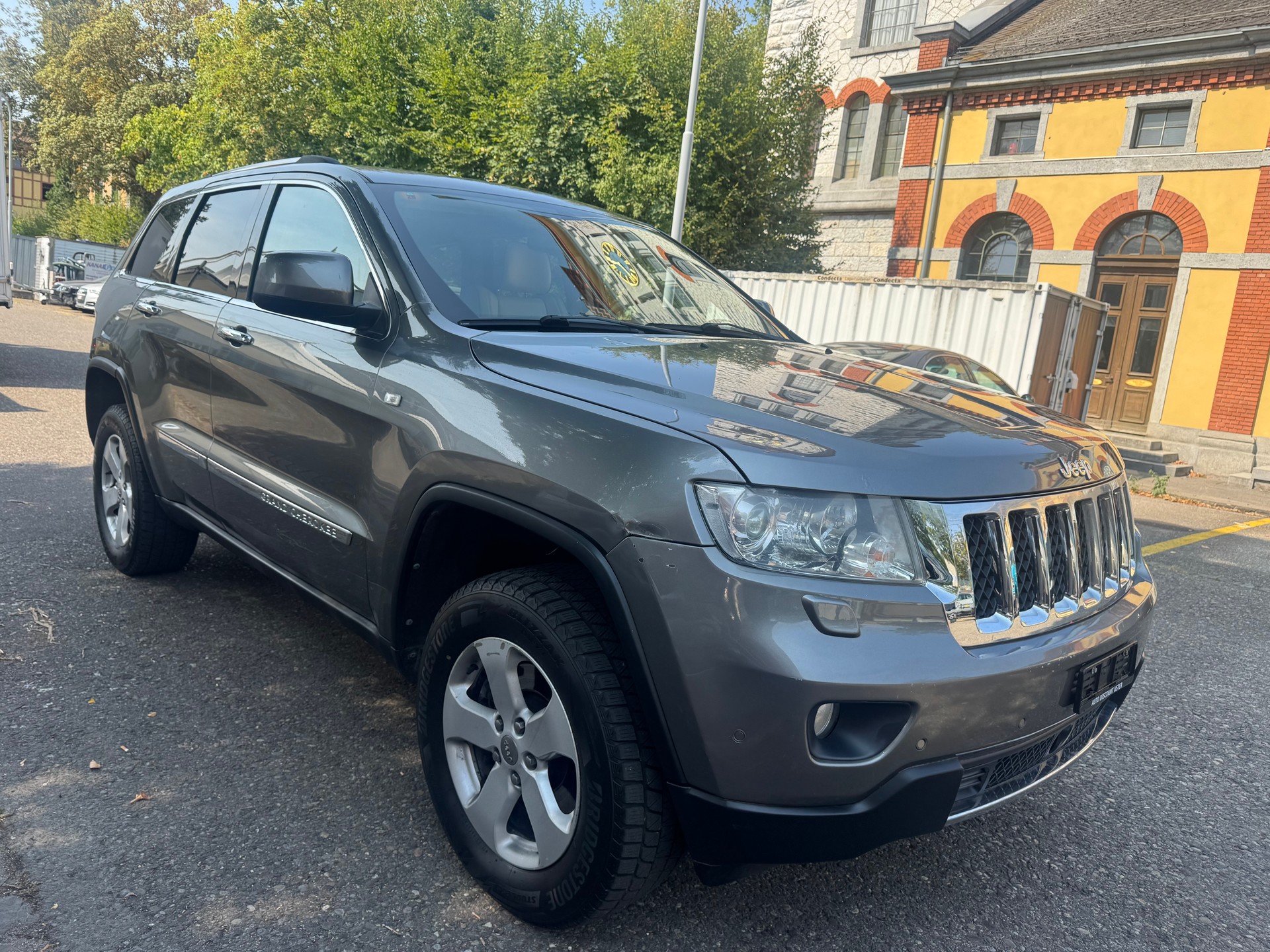 JEEP Grand Cherokee 3.0 CRD Overland Automatic-image-2