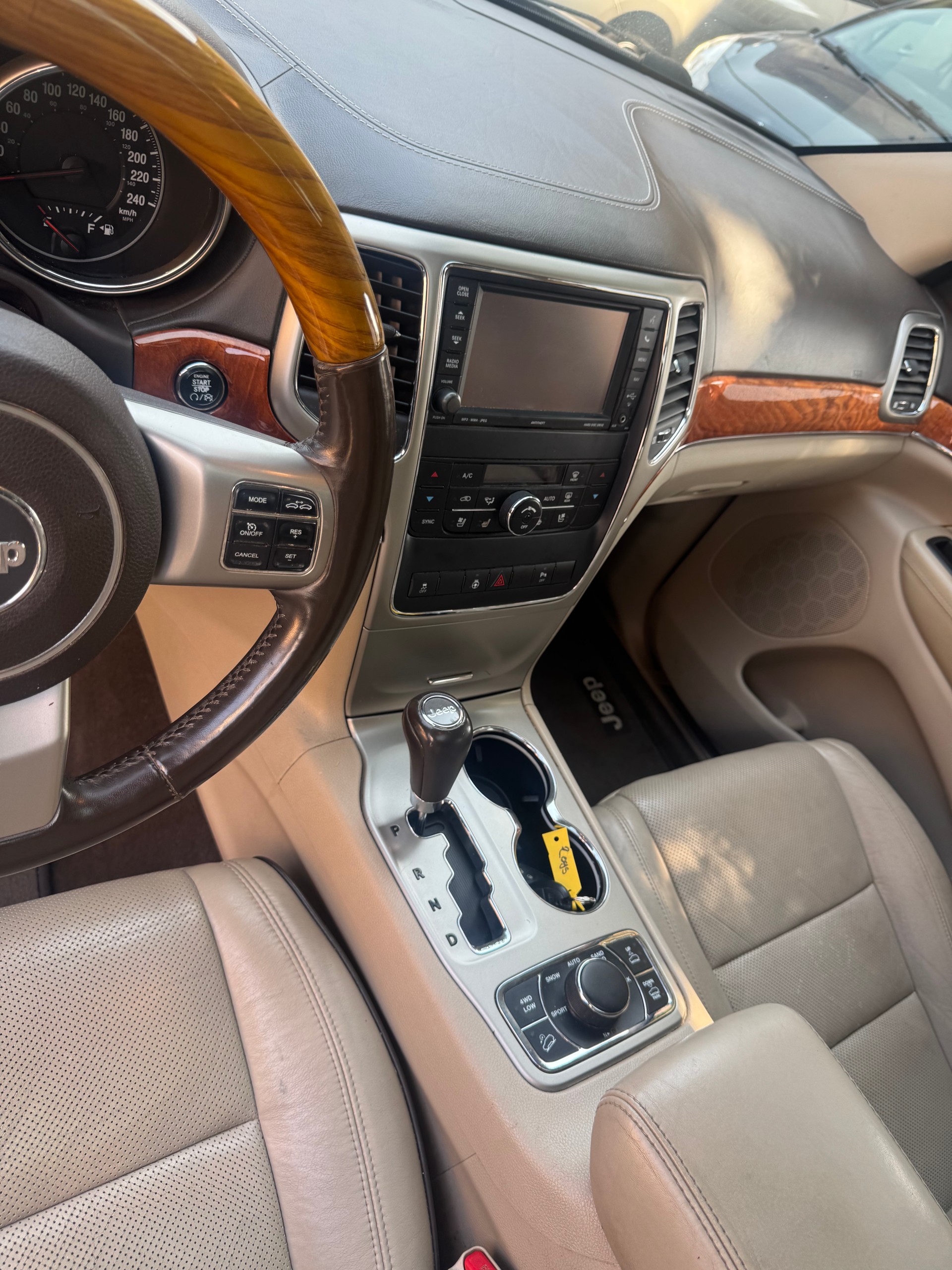 JEEP Grand Cherokee 3.0 CRD Overland Automatic-image-6