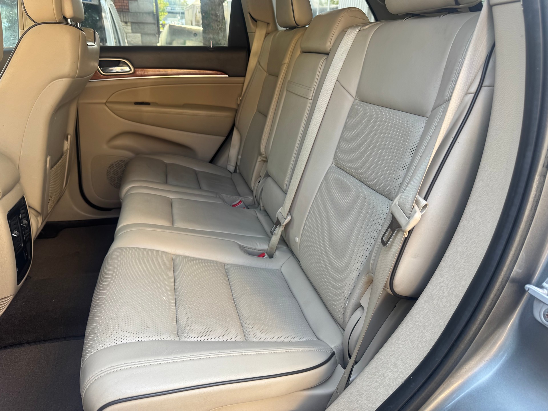 JEEP Grand Cherokee 3.0 CRD Overland Automatic-image-8