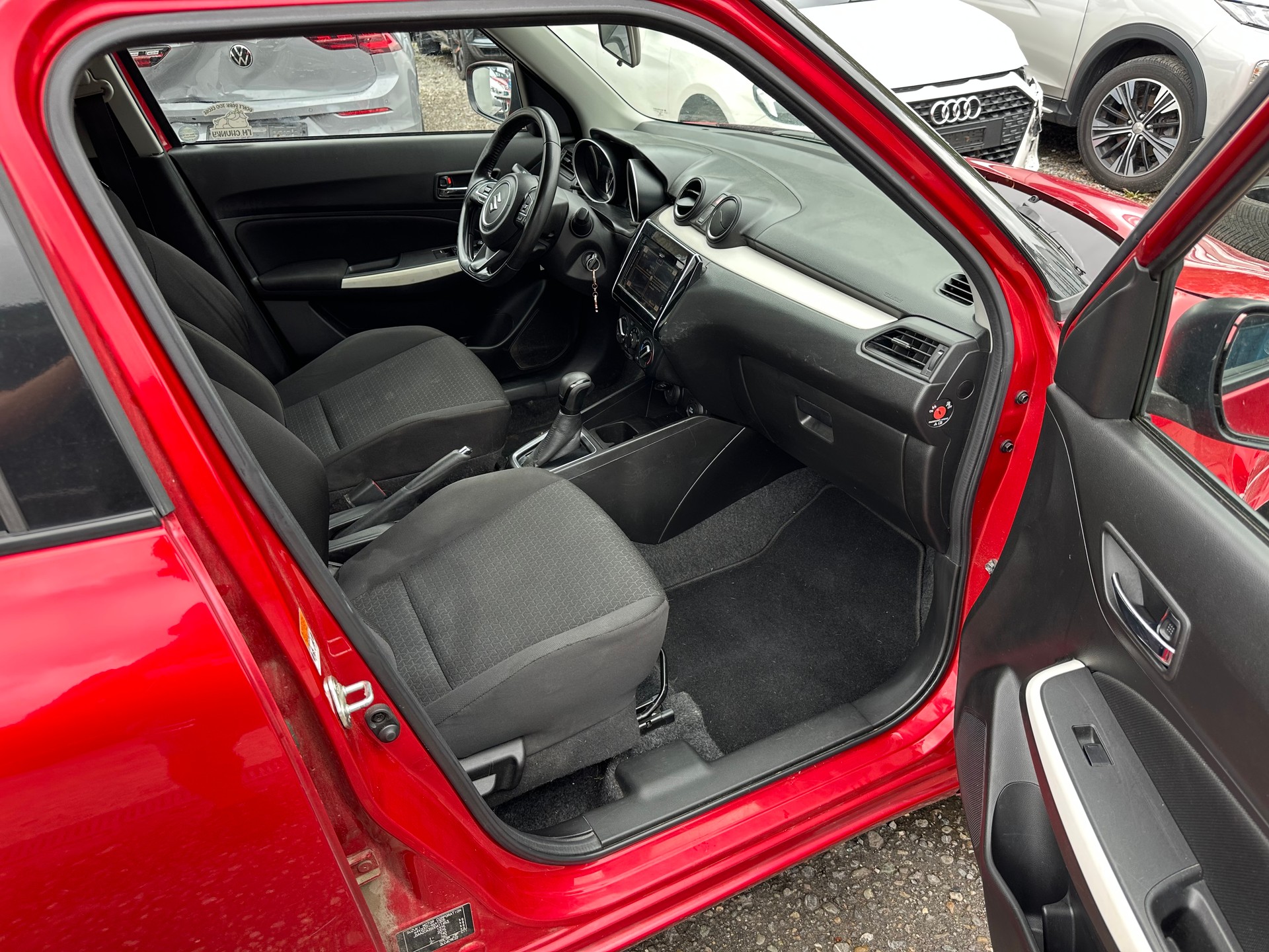 SUZUKI Swift 1.2 Compact Top Hybrid CVT-image-8