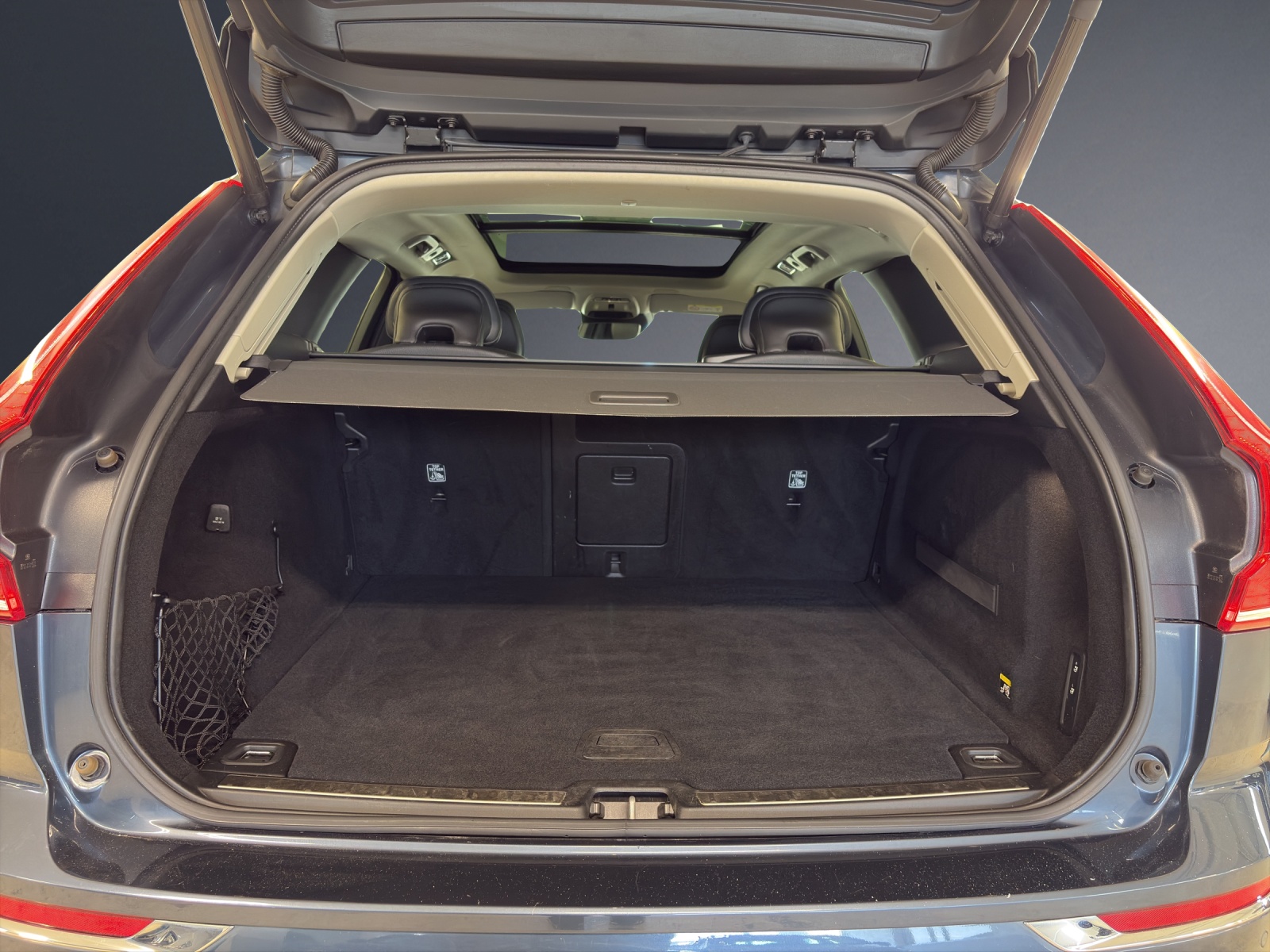 VOLVO XC60 T6 AWD Inscription-image-17