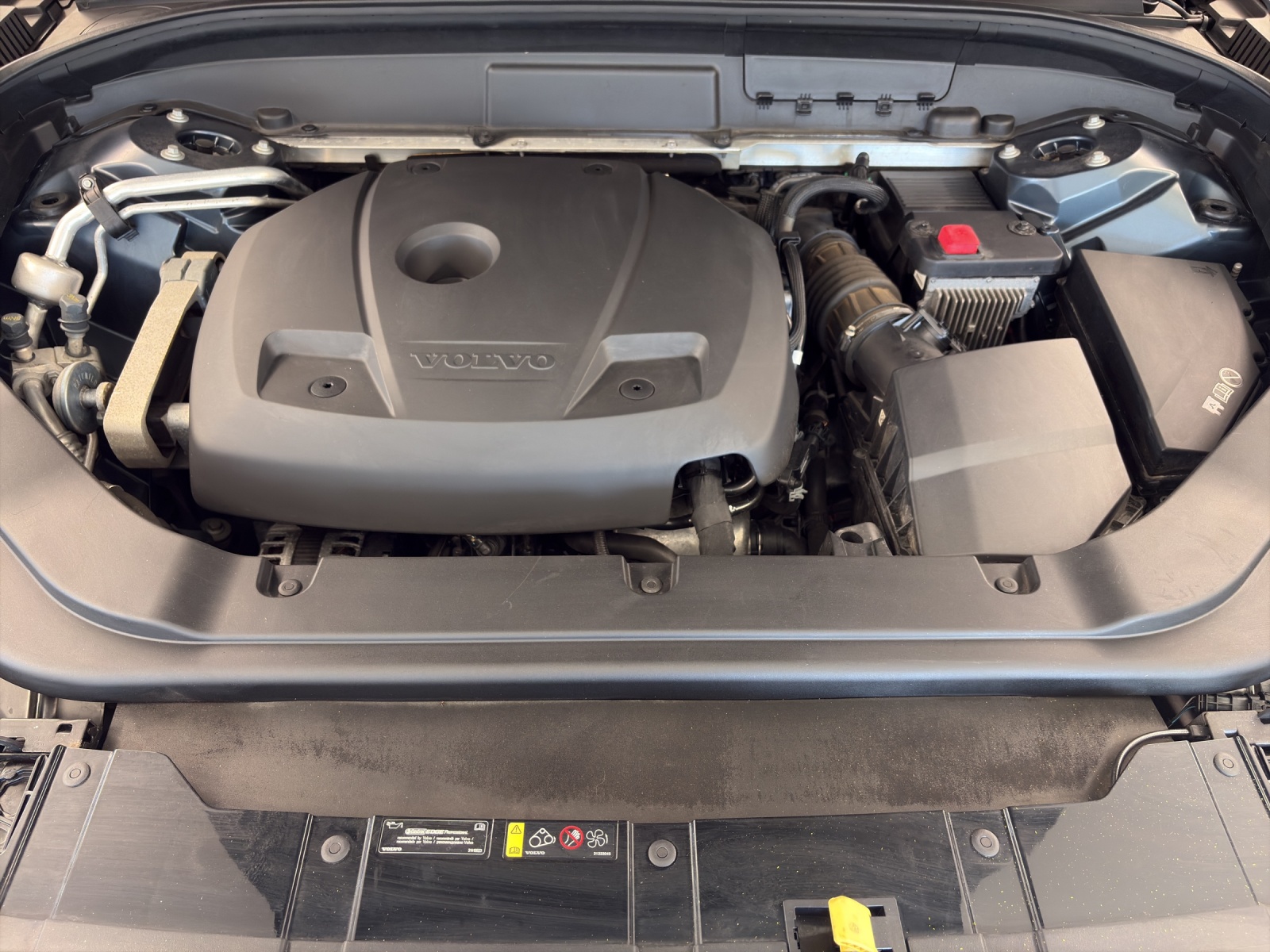 VOLVO XC60 T6 AWD Inscription-image-18