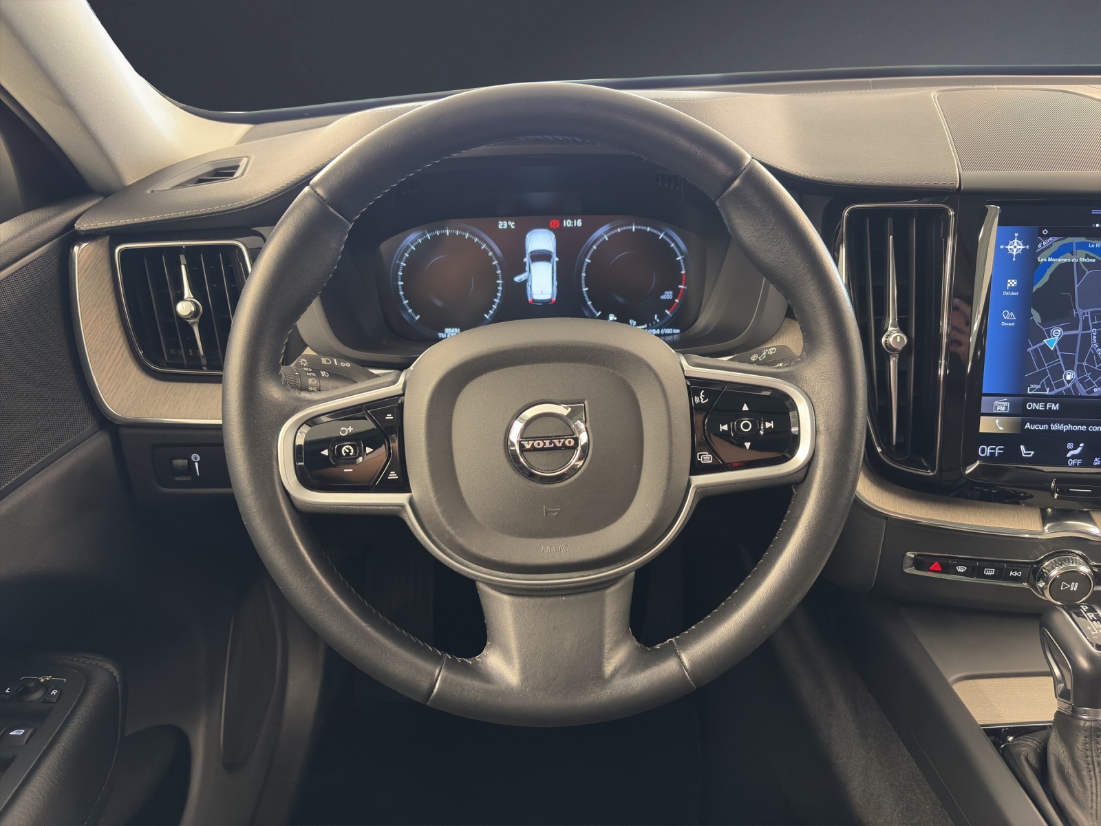 VOLVO XC60 T6 AWD Inscription-image-12