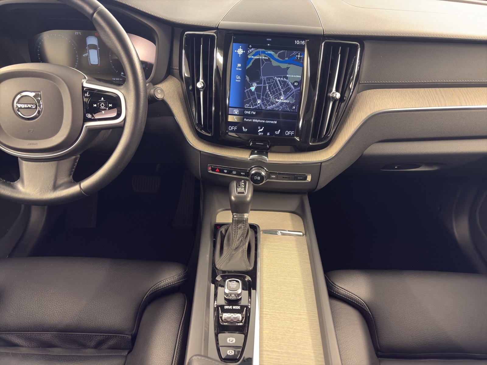 VOLVO XC60 T6 AWD Inscription-image-11