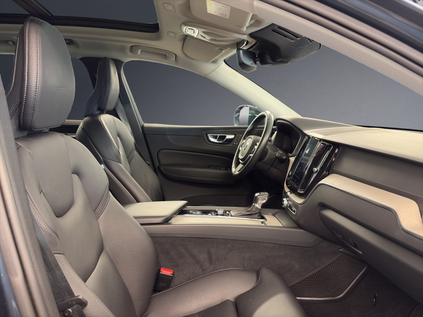 VOLVO XC60 T6 AWD Inscription-image-9