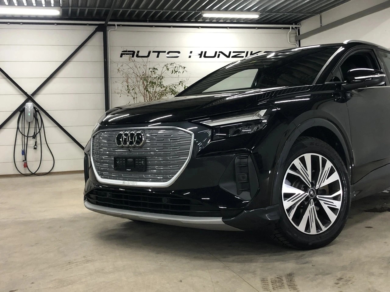 AUDI Q4 e-tron 50 quattro 300PS-image-1