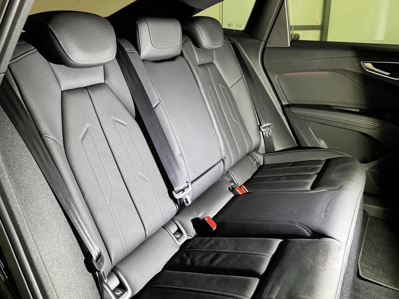AUDI Q4 e-tron 50 quattro 300PS-image-7