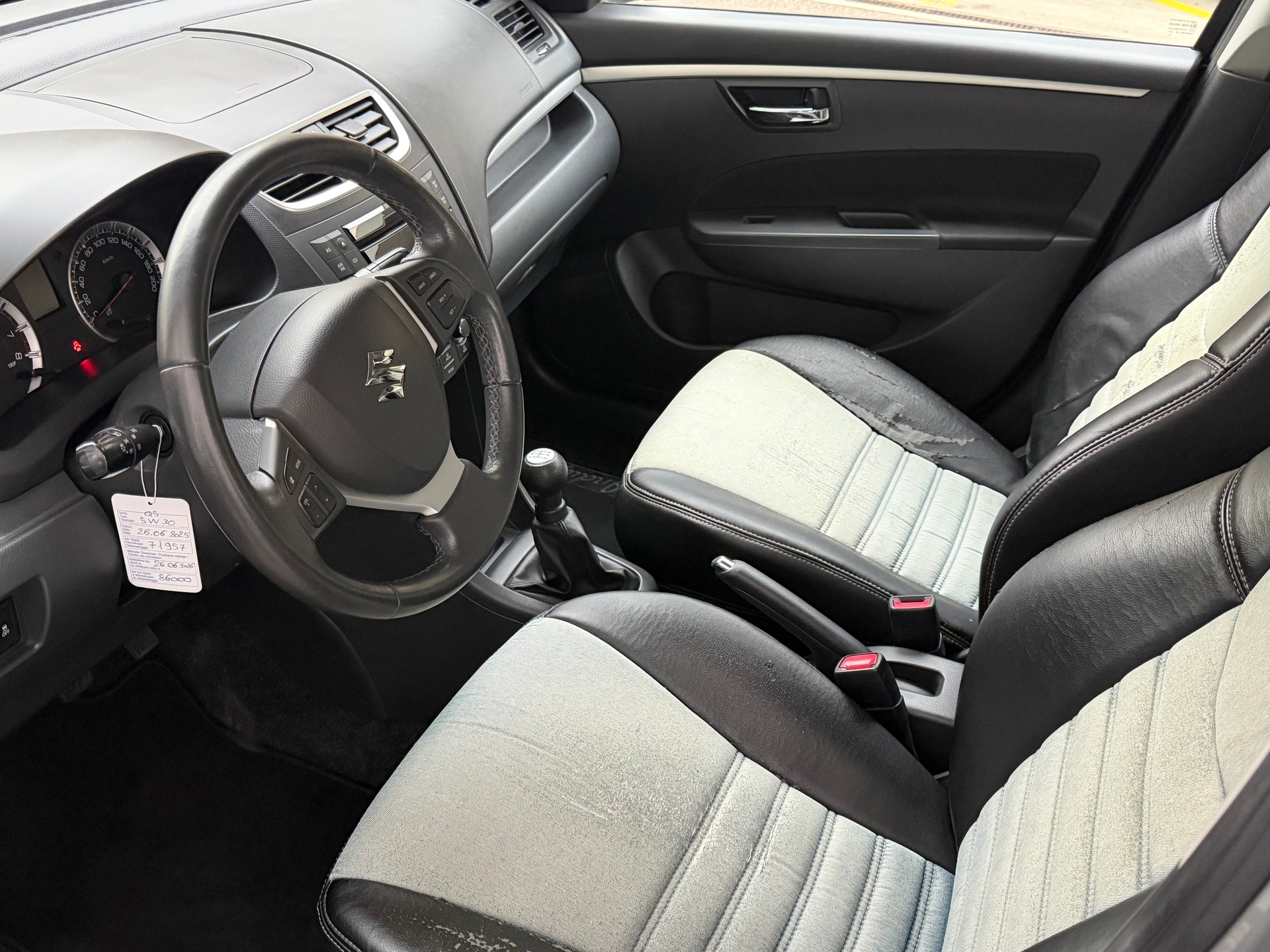 SUZUKI Swift 1.2i 16V GL Top Indigo-image-4