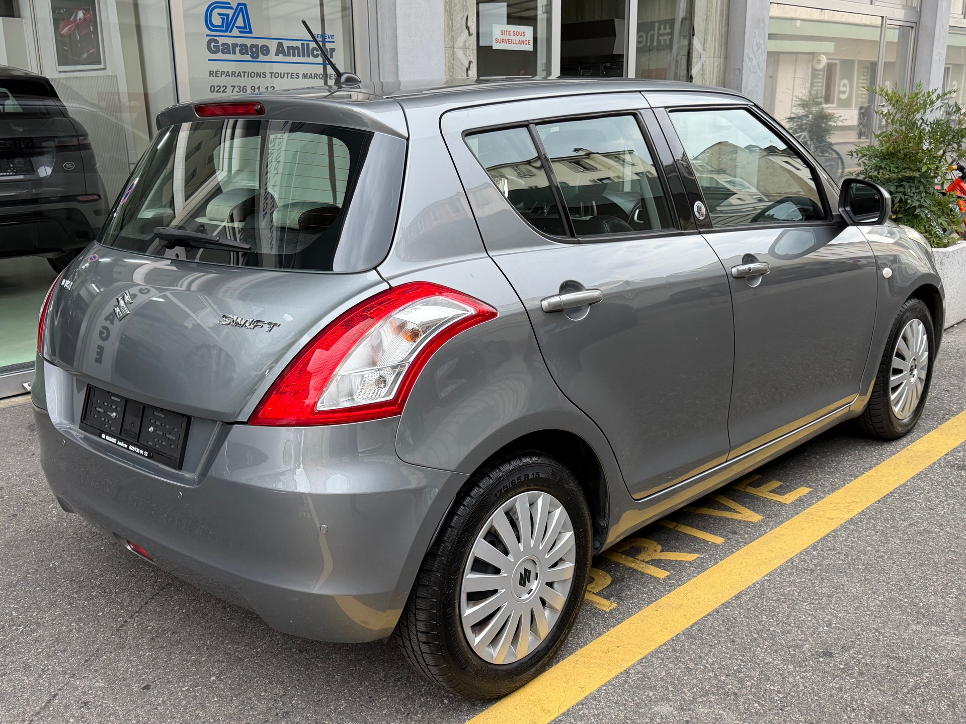 SUZUKI Swift 1.2i 16V GL Top Indigo-image-2