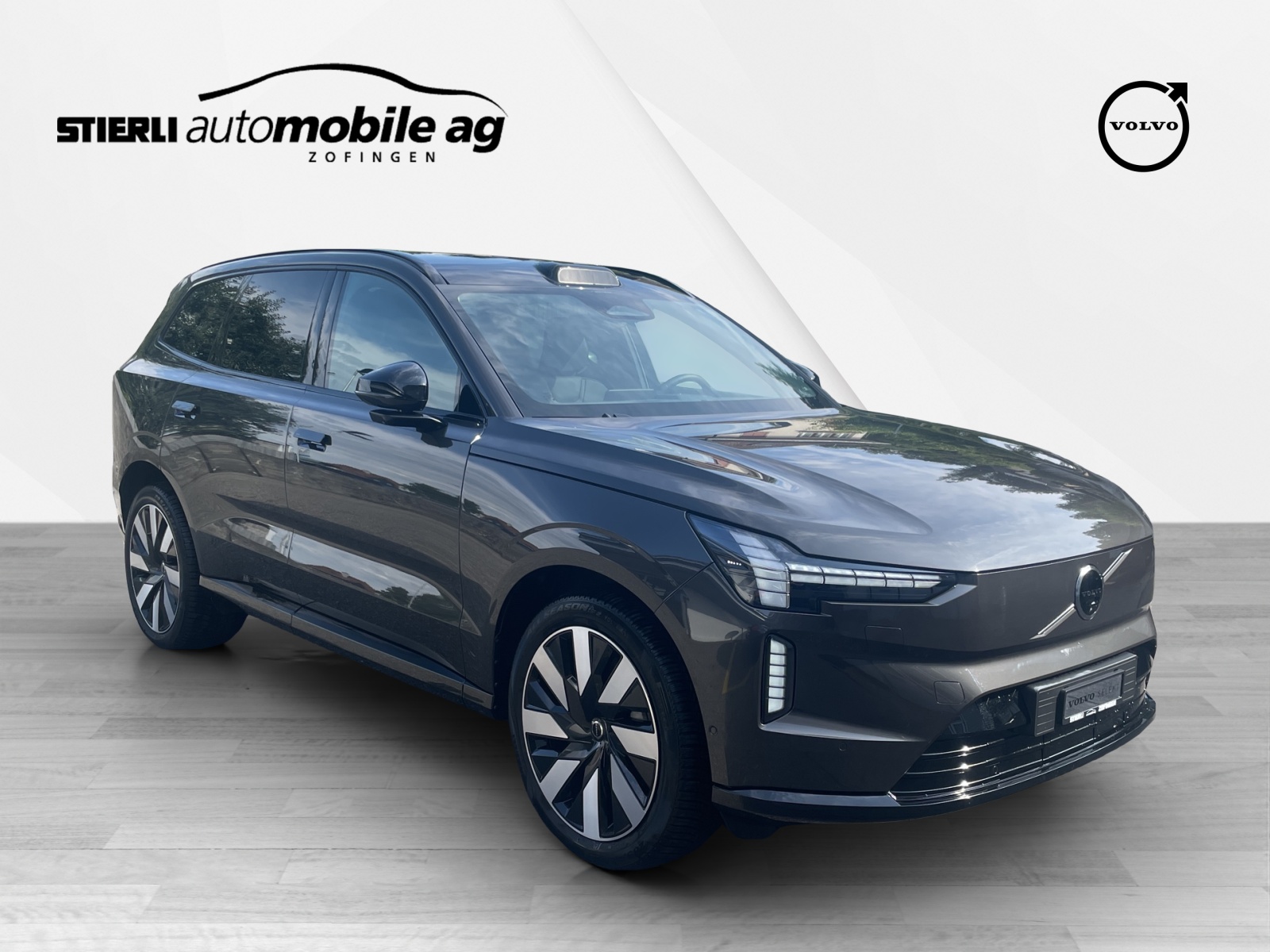 VOLVO EX90 Twin Plus AWD-showroom-element-2