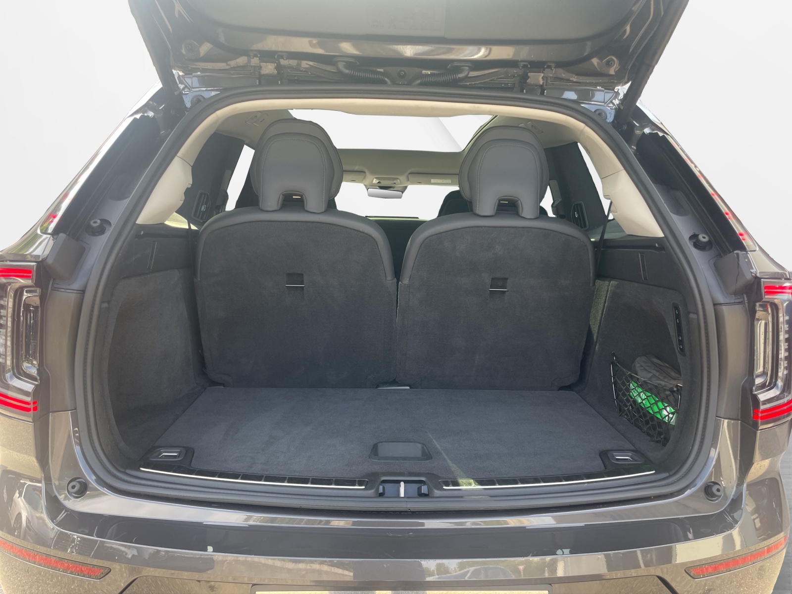 VOLVO EX90 Twin Plus AWD-image-14