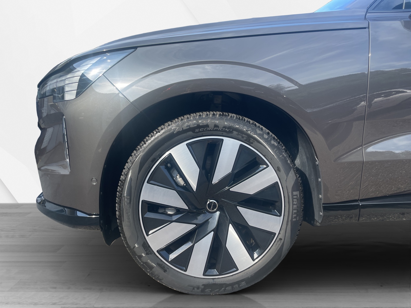 VOLVO EX90 Twin Plus AWD-image-8