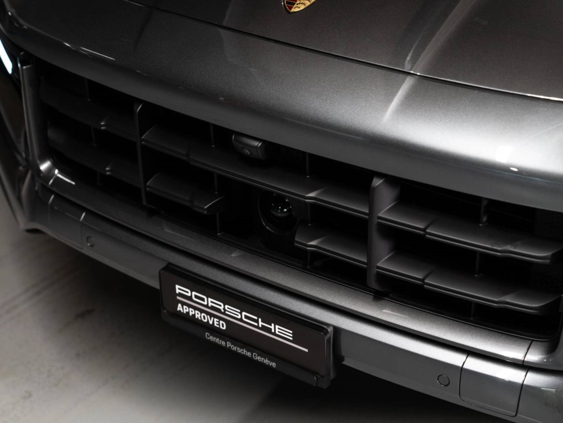 PORSCHE Cayenne S-image-21