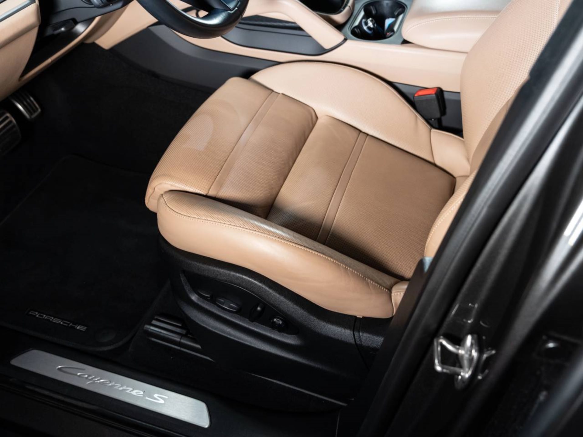 PORSCHE Cayenne S-image-13