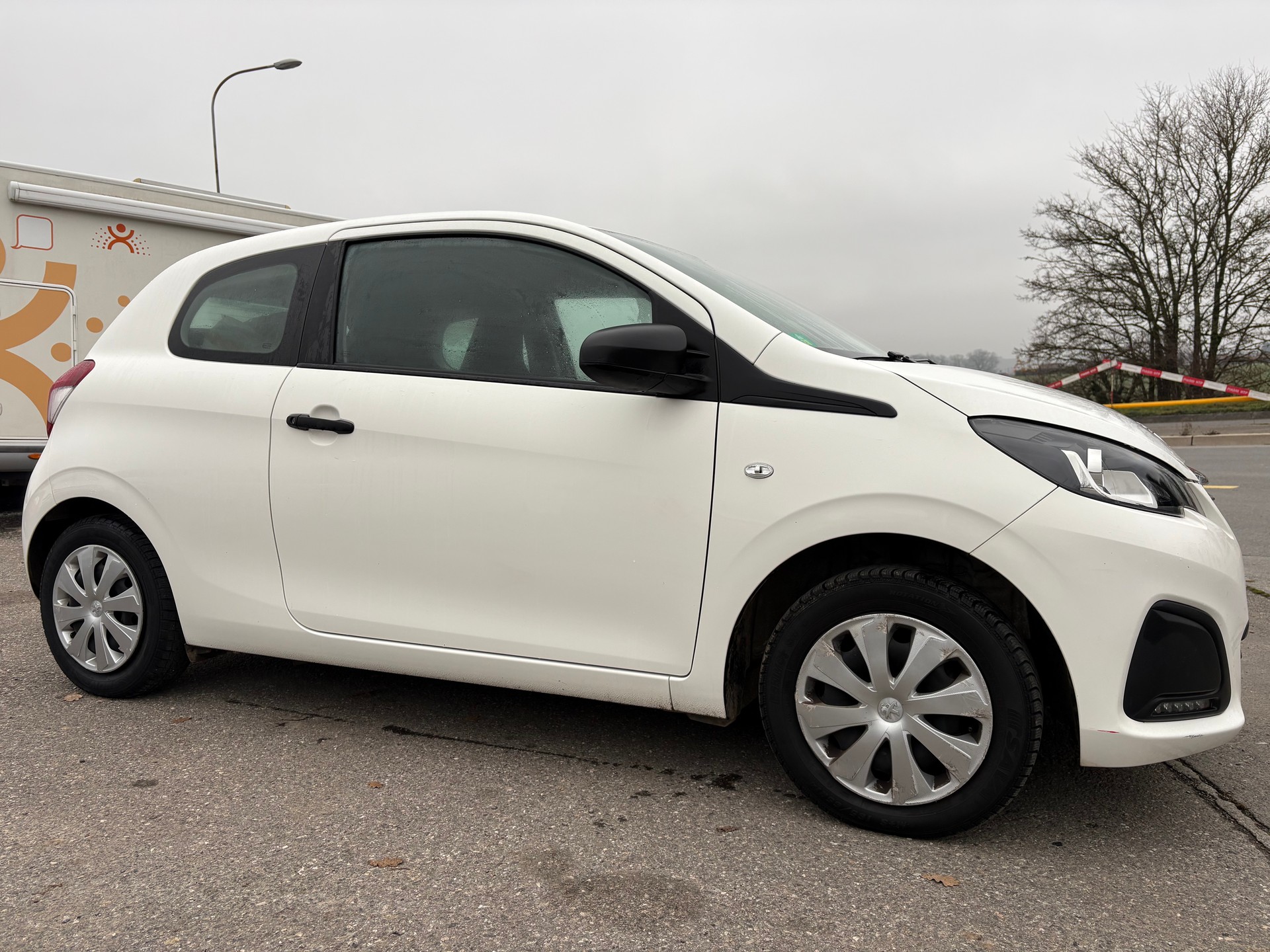 PEUGEOT 108 1.0 VTi Active Top-image-1