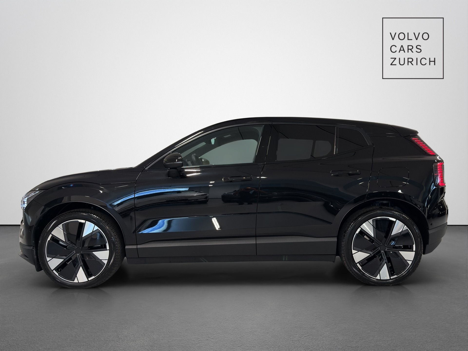 VOLVO EX30 E60 Twin Ultra Performance AWD-showroom-element-2