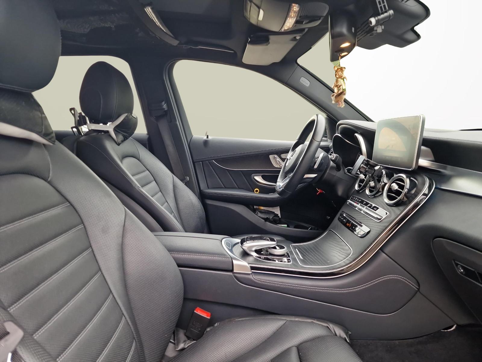 MERCEDES-BENZ GLC 250 d AMG Line 4m-image-9