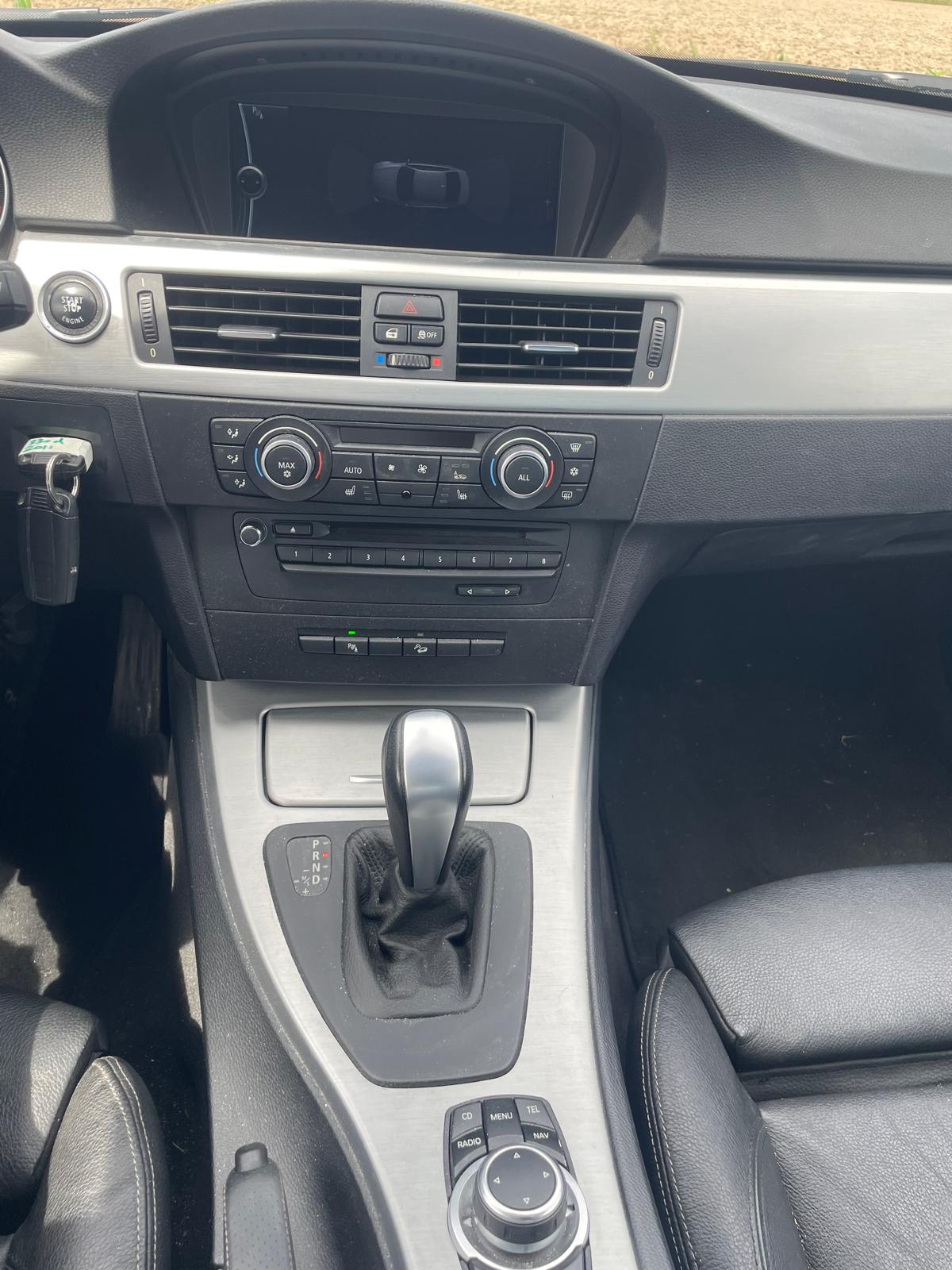 BMW 330d xDrive Steptronic-image-7