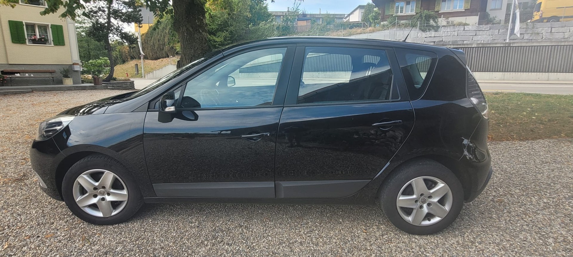 RENAULT Scénic 1.2 16V Turbo Dynamique-image-2