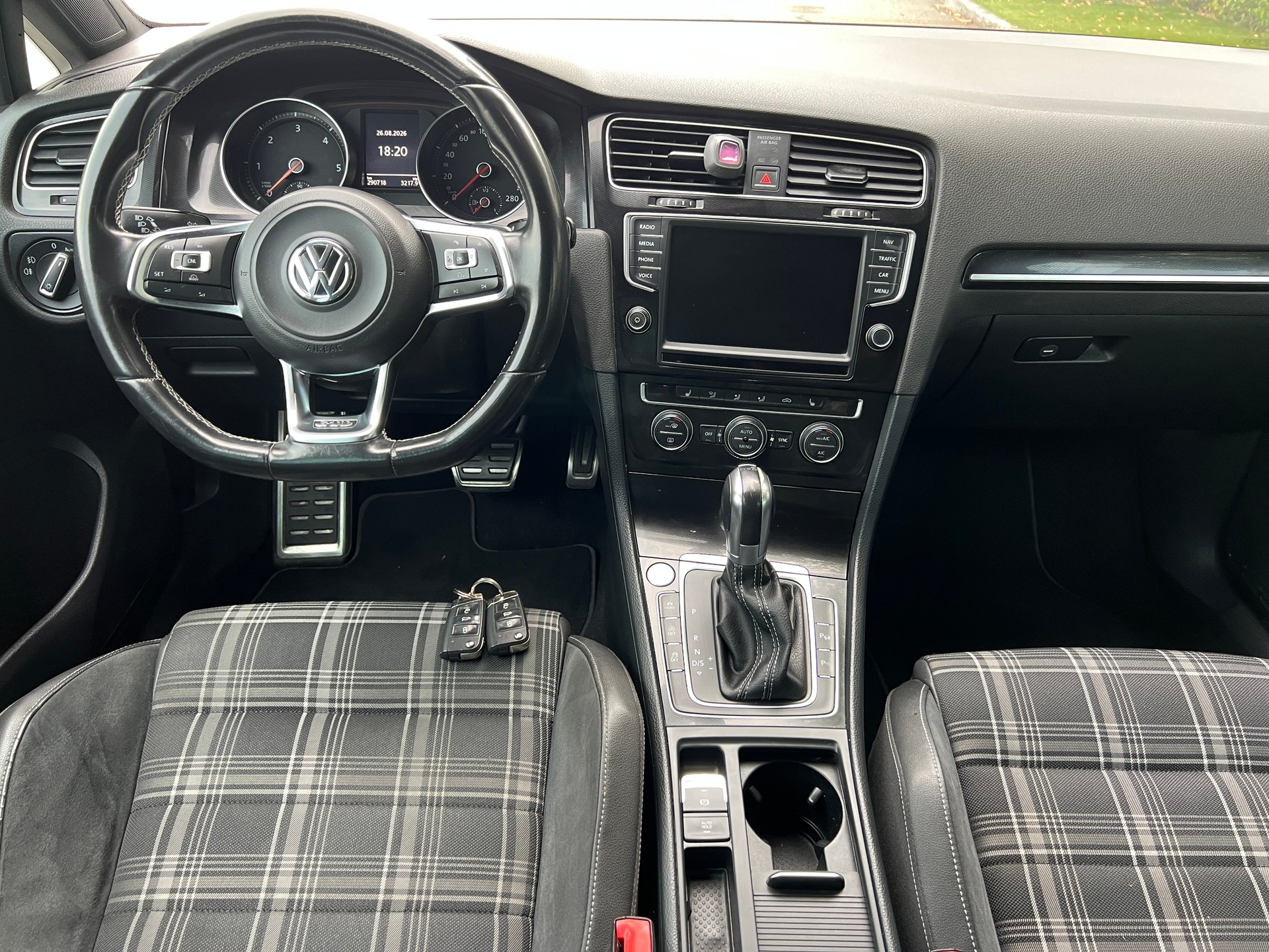 VW Golf 2.0 TDI GTD DSG-image-10