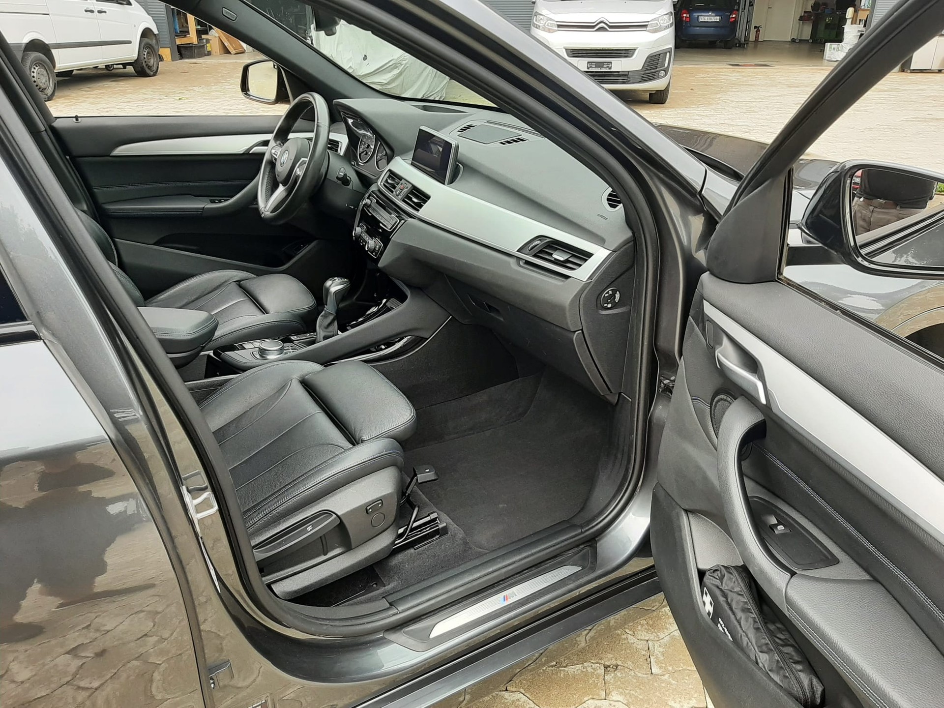 BMW X1 xDrive 25d M Sport Steptronic-image-7
