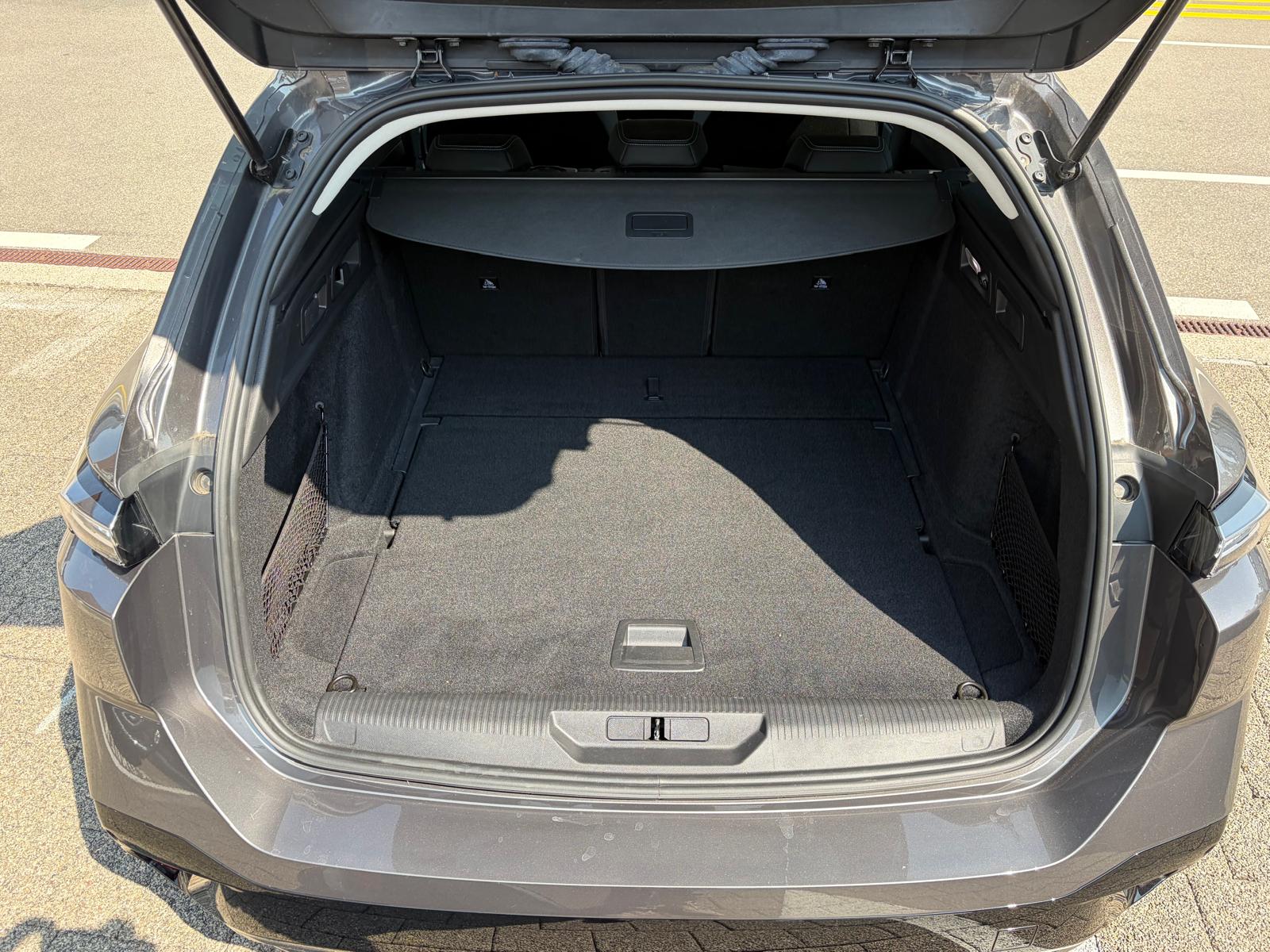 PEUGEOT 308 SW 1.5 BlueHDi Allure Pack-image-13