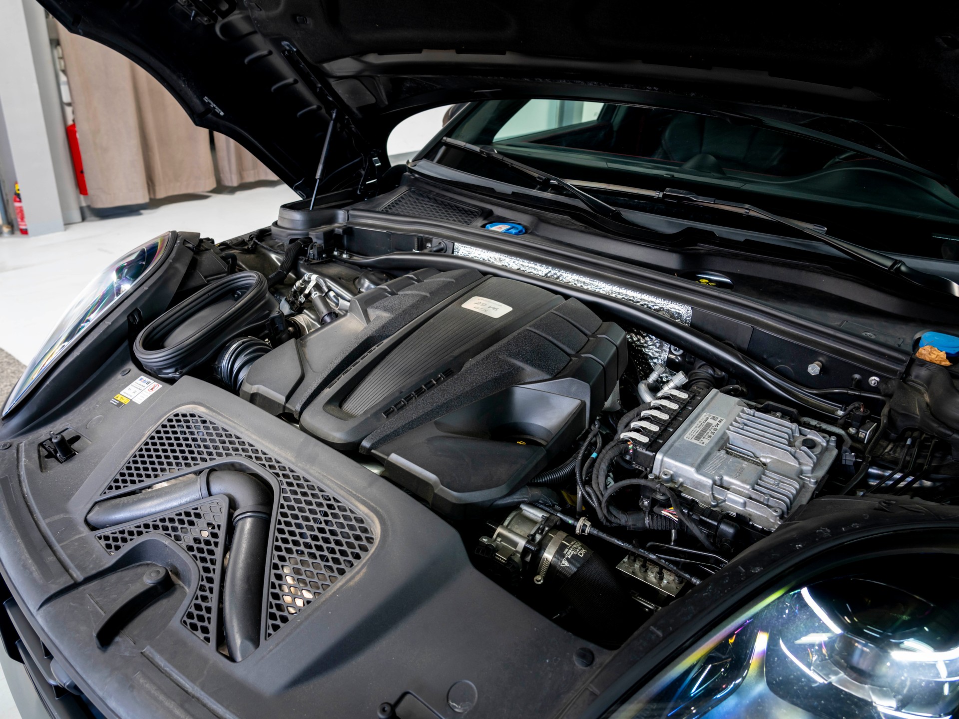 PORSCHE Macan GTS PDK-image-29