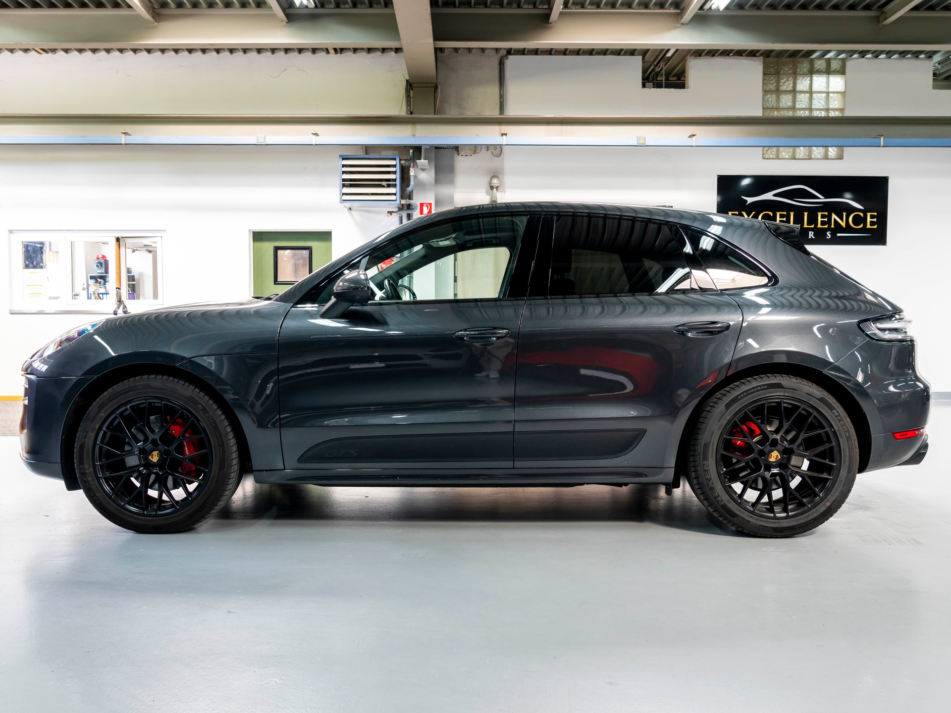 PORSCHE Macan GTS PDK-image-3