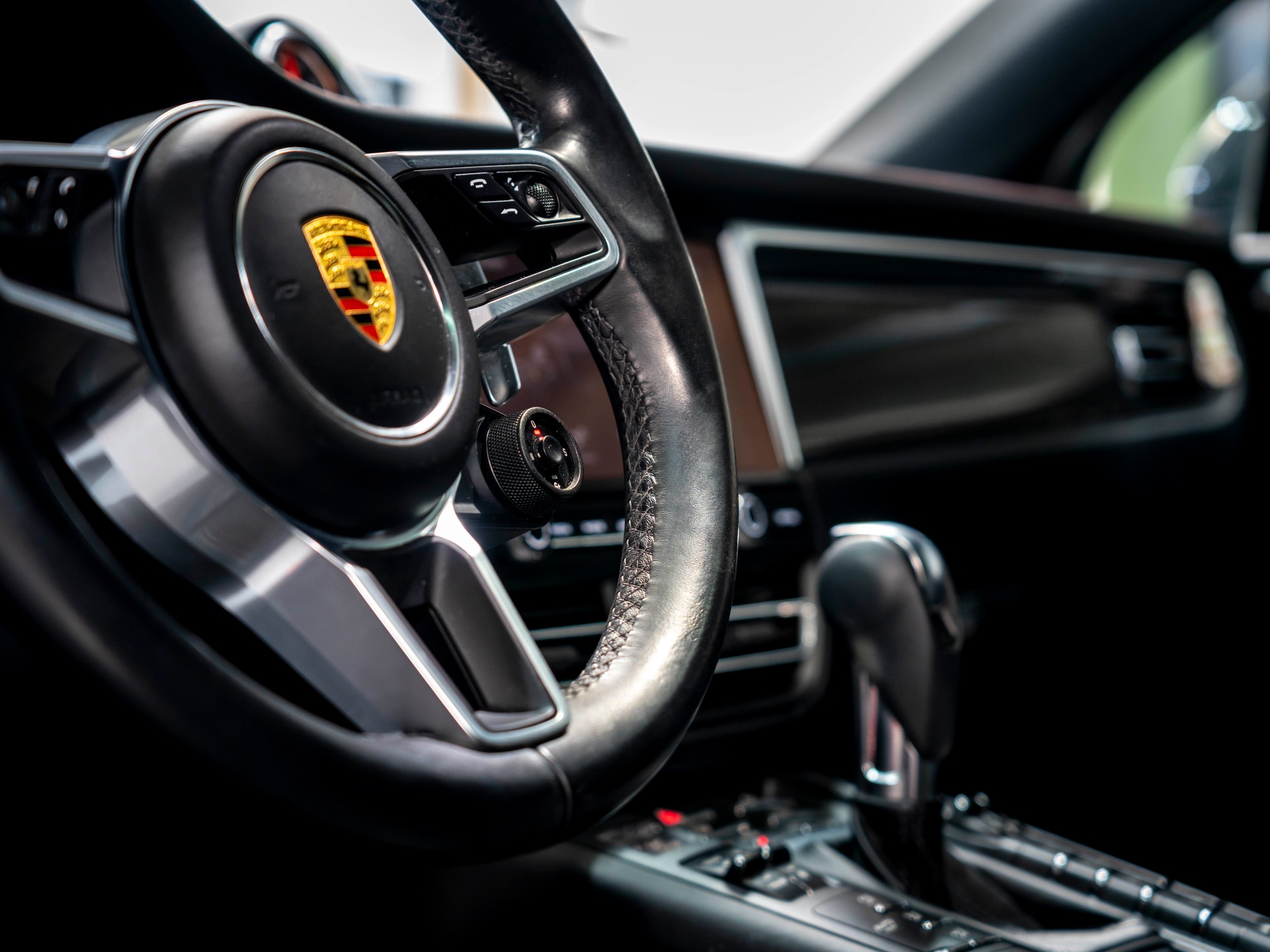PORSCHE Macan GTS PDK-image-15