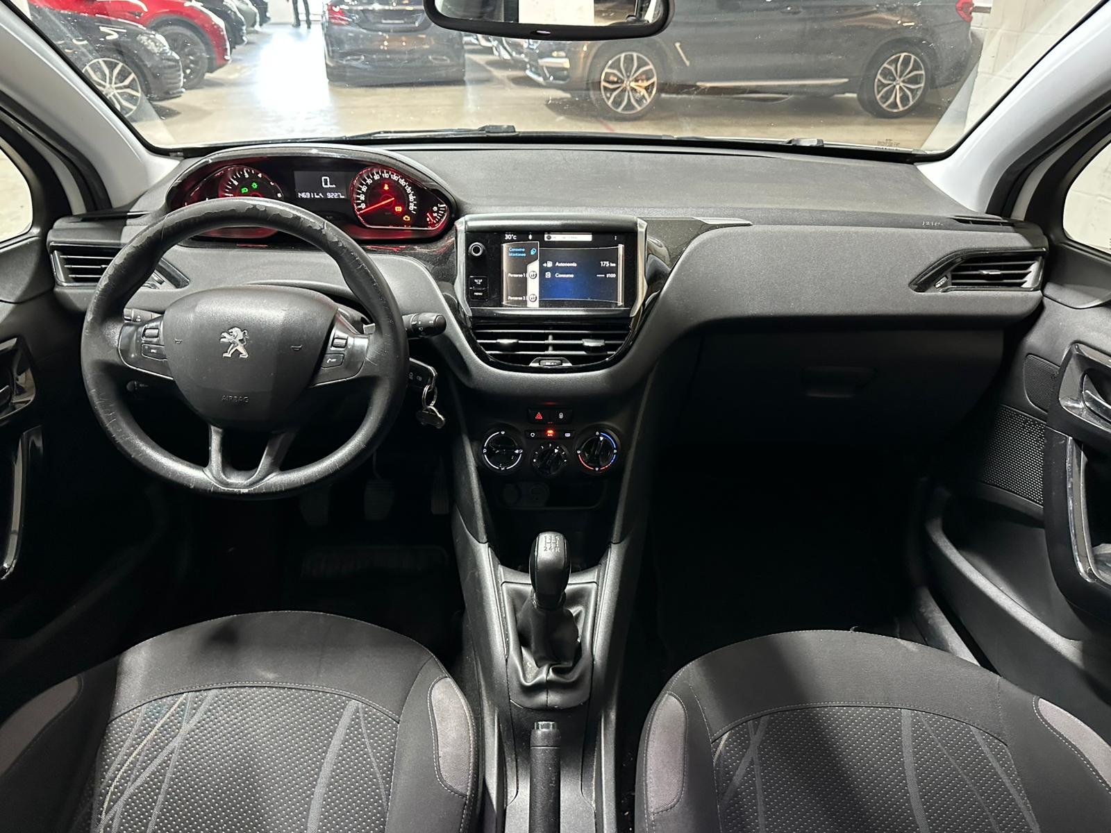 PEUGEOT 208 1.2 VTI Access-image-10