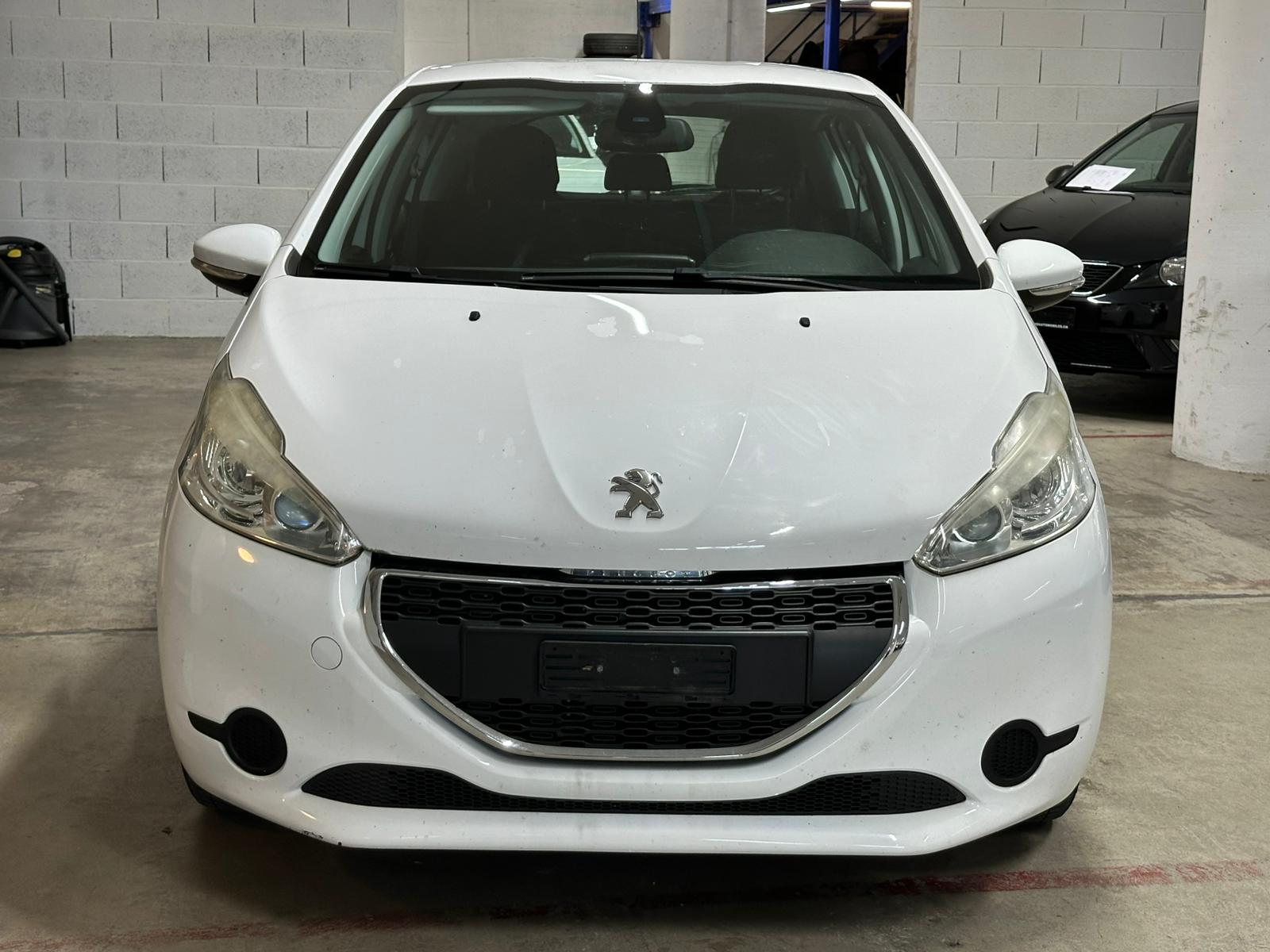 PEUGEOT 208 1.2 VTI Access-image-2